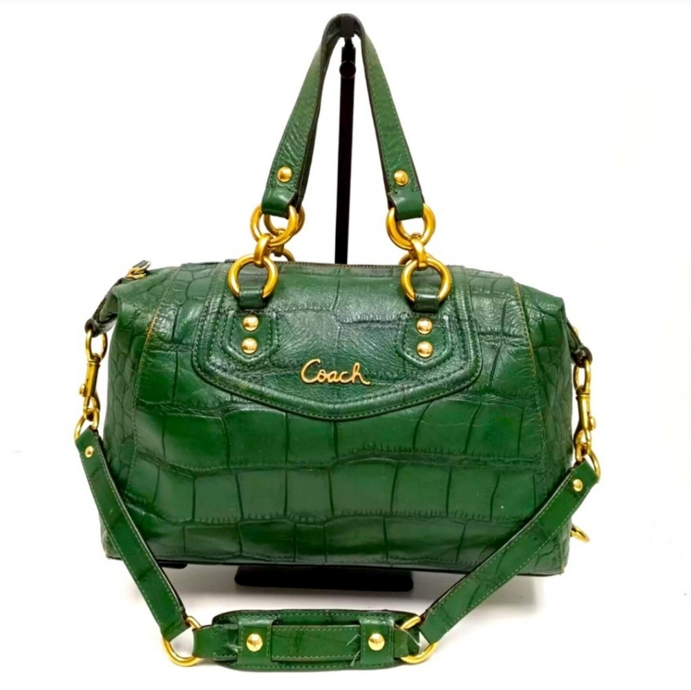 Coach RARE  Embossed Leather Croc Alligator Green Handbag crossbody